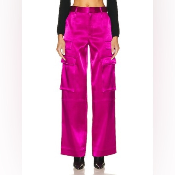 Frame Denim Pants - FRAME
Relaxed Straight Cargo in‎ Magenta